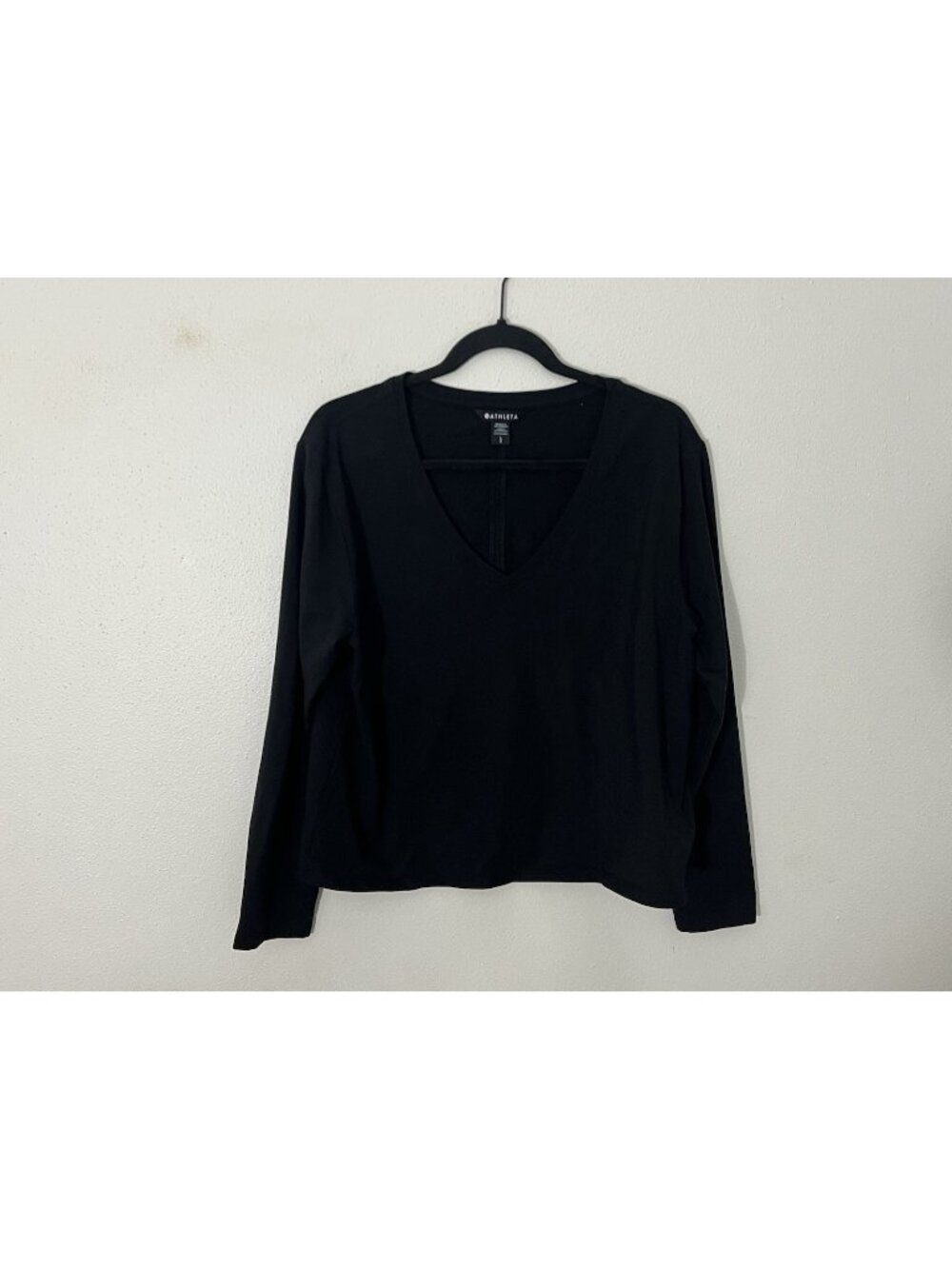 Athleta Black Long Sleeve Cotton V Neck Shirt Size Large Athletic Gym